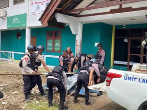 Video Wujud Bom Sisa Perang Dunia yang Ditemukan di Ambon