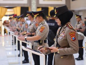 AKBP Yenni Diarty Resmi Jadi Polwan Pertama yang Pimpin Polres Bojonegoro