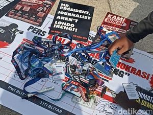 Jurnalis Blitar Aksi Gelar Kartu Pers Tolak Disebut Londo Ireng