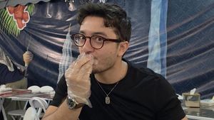 Keseruan Bryan Domani Makan Durian hingga Jajan  Tanghulu di Luar Negeri