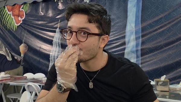 Keseruan Bryan Domani Makan Durian hingga Jajan  Tanghulu di Luar Negeri