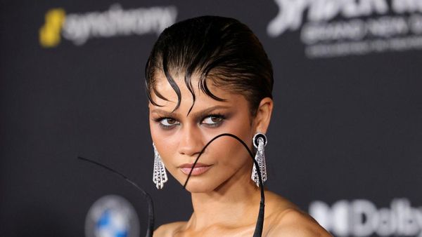 Foto: Gaya Zendaya di Premier Spider-Man, Terinspirasi Metamorfosis Laba-laba