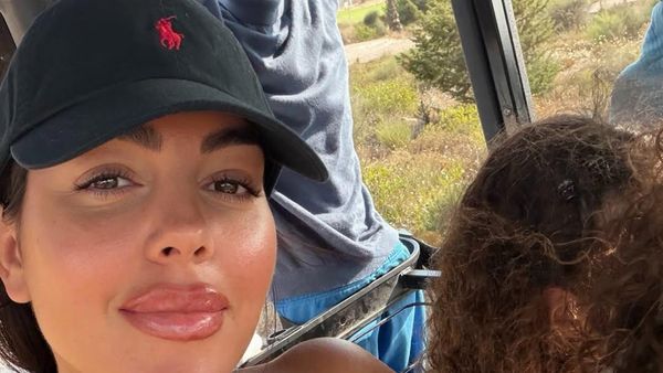 Gaya Georgina Rodriguez Main Golf Bareng Ronaldo, Dikritik Terlalu Seksi