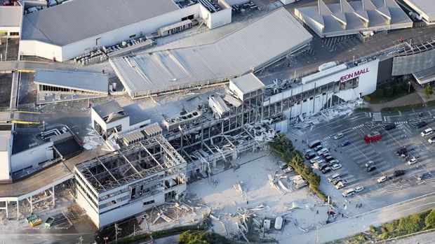 An aerial view shows the damaged Aeon Mall shopping centre after an earthquake with a preliminary magnitude of 7.1 struck Japan's southern Kumamoto prefecture, in Kashima Town, Kumamoto Prefecture, Japan, July 28, 2026. Kyodo/via REUTERS ATTENTION EDITORS - THIS IMAGE HAS BEEN SUPPLIED BY A THIRD PARTY. MANDATORY CREDIT. JAPAN OUT. NO COMMERCIAL OR EDITORIAL SALES IN JAPAN.     TPX IMAGES OF THE DAY