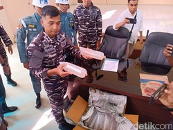 Lanal Mataram Amankan 10 Ribu Benih Lobster Ilegal, Pelaku Larikan Diri