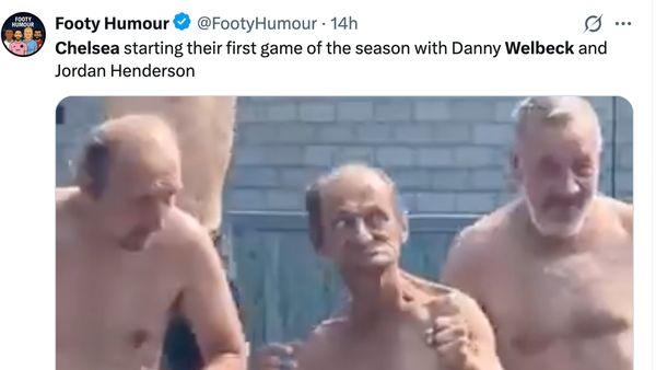 Meme Kocak Chelsea Incar Kakek Welbeck dan Henderson