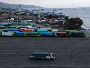 Pelabuhan Ditutup, Penyeberangan Ketapang-Gilimanuk Lumpuh
