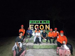 Dua Pendaki Gunung Egon Sikka Tersesat, Ditemukan Lemas