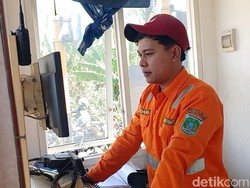 Detik-detik Penjaga Palang Bertaruh Nyawa Gagalkan Pria Tabrakkan Diri ke KA