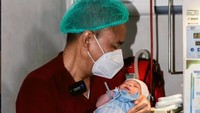 Tak Menyerah Meski IVF 10 Kali, Pasutri Samarinda Punya Anak di Usia 64