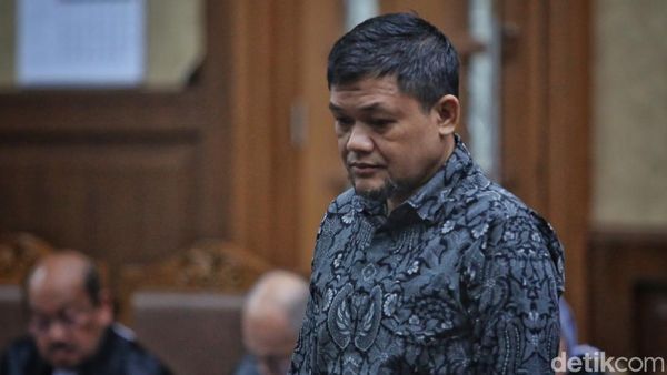 Potret Eks Pejabat Bea Cukai Jalani Sidang Perdana Dugaan Suap Importasi