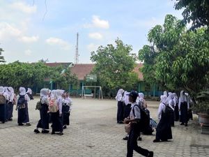 201 Siswa dari 3 Sekolah Kediri Mual hingga Diare Diduga Usai Makan MBG