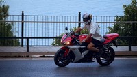 Bikin Haru! Toprak Nostalgia dengan Motor Yamaha Peninggalan Ayahnya