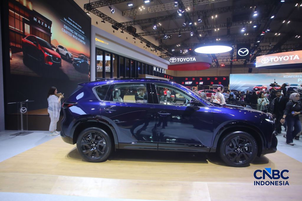 All New Mazda CX-5 ditampilkan dalam aktivitas GIIAS 2026 di ICE BSD, Kabupaten Tangerang, Banten, Rabu (29/7/2026). (CNBC Indonesia/Faisal Rahman)