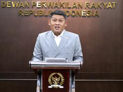 DPR Pastikan UU PIHU Lindungi Jemaah Umrah Mandiri, Bukan Sebaliknya