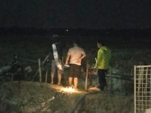 Perjuangan Camat Sukra Indramayu Kawal Air Irigasi di Tengah Malam