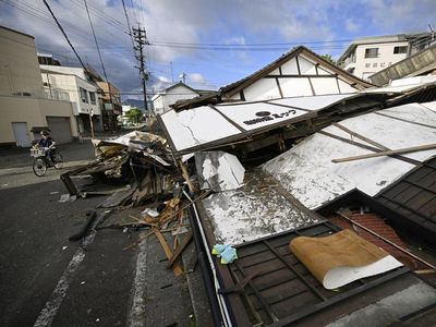 Gempa Luluhlantakkan Bangunan di Kumamoto