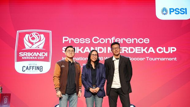 Konferensi Pers Caffino Srikandi Merdeka CupSoegino, Vivin Sungkono Cahyani, dan Teddy Tjahjono