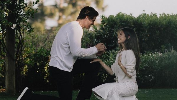 Momen Madison Beer Dilamar Pemain Football Amerika Justin Herbert