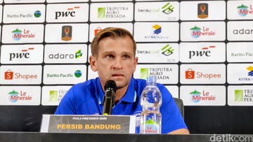 Persib Lolos ACL 2, Igor Tolic Mau Fokus ke Super League Dulu