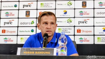 Pelatih Persib Keluhkan Jadwal Final Piala Presiden, Minim Waktu Istirahat!