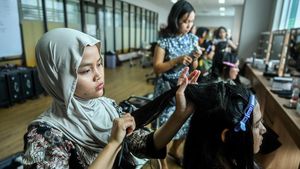 Pelatihan Tata Rias Perkuat Kompetensi Peserta Menuju Dunia Kerja