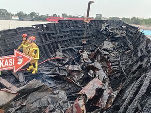 Jukung Pengangkut Barang Terbakar di Sungai Musi Palembang, Polisi Selidiki