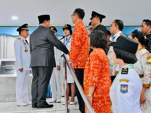 Suasana Haru dan Bangga Orang Tua Penuhi Pelantikan Pamong Praja IPDN