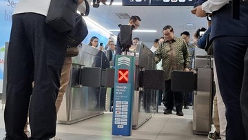 Kata Pramono MRT Bak di Tokyo Usai Bisa Tap In-Tap Out Kartu Kredit