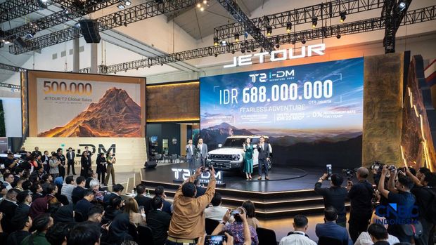 PT Jetour Motor Indonesia resmi meluncurkan SUV plug-in hybrid electric vehicle (PHEV) Jetour T2 i-DM pada arena Gaikindo Indonesia International Auto Show (GIIAS) 2026. (CNBC Indonesia/Ferry Sandi)