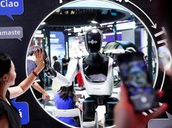 AS Larang Impor Robot Humanoid, China Geram!