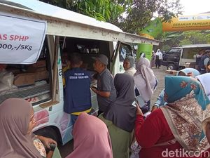 Canda Komeng dan Aksi Nyata Pangan Murah di Tasikmalaya