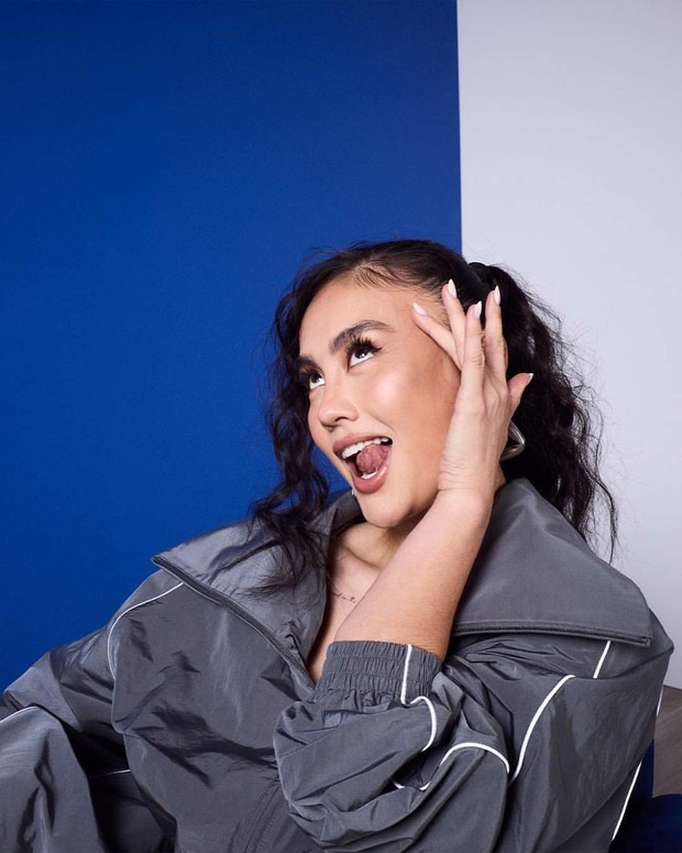 Gaya Agnez Mo di Comic-Con 2026