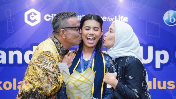 Bahagianya Abdel Achrian Lihat Sang Putri Masuk ITB