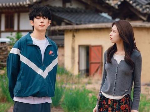 Drama Korea Our Sticky Love (2026) Jung Hae-in dan Ha Young dalam drama Korea Our Sticky Love (2026)