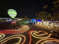 Serunya Menyusuri Taman Gemerlap di Garden Glow PVJ Bandung
