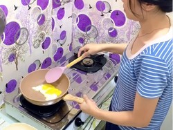 Viral Ibu-ibu Biasa Masak Tiba-tiba Jadi Model Jember Fashion Carnaval
