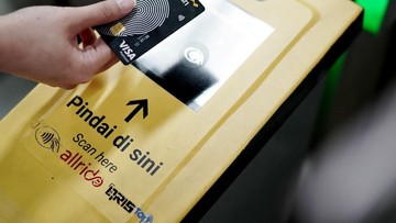Mandiri Dukung Pembayaran Tiket MRT dengan Kartu Kredit Nirsentuh