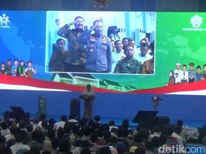 Momen Prabowo Sapa Kapolri-Jaksa Agung Berbarengan di Batang