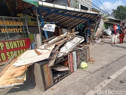 Detik-detik Horor Truk Gasak 3 Kios Tewaskan Pejalan Kaki di Ajibarang