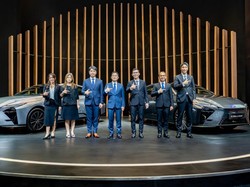 Lexus Debutkan All-New ES di GIIAS 2026, Kini Hadir Versi Hybrid dan Listrik