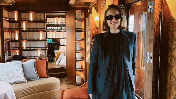 Natalie Portman Tunjukkan Perut Buncit, Gak Sabar Ketemu Si Bayi