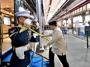 Rencana Besar Prabowo Bangun Jalur Kereta Trans Sumatera & Kalimantan