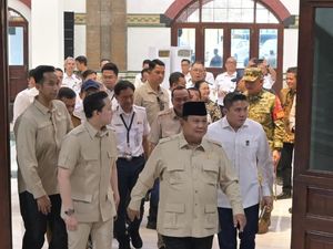 Resmikan Pemugaran Stasiun Semarang Tawang, Prabowo Kenang Kebiasaan Sukarno