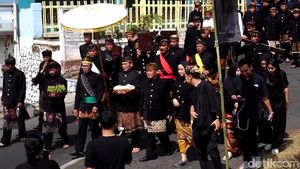 Tari Sodoran Warnai Perayaan Hari Raya Karo Suku Tengger di Bromo