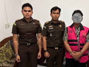 5 Fakta Oknum Polisi Menantu Eks Bupati Labusel Korupsi Bansos Rp 1,9 M