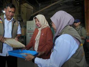 Tinjau Penggilingan di Jateng, Dirut BULOG: Kualitas Jadi Kunci Kelola CBP