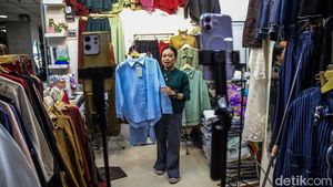 Tren Live Shopping Menguat di Pasar Tanah Abang Jelang Kebijakan Pajak