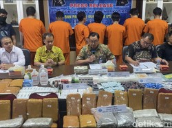 Video: Detik-detik BNN Sumut Gerebek Home Industry Pod Getar di Medan
