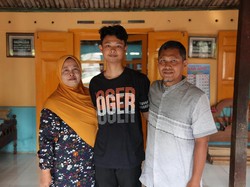 Sempat Diremehkan, Izzat Buktikan Lolos UGM dengan Beasiswa Penuh